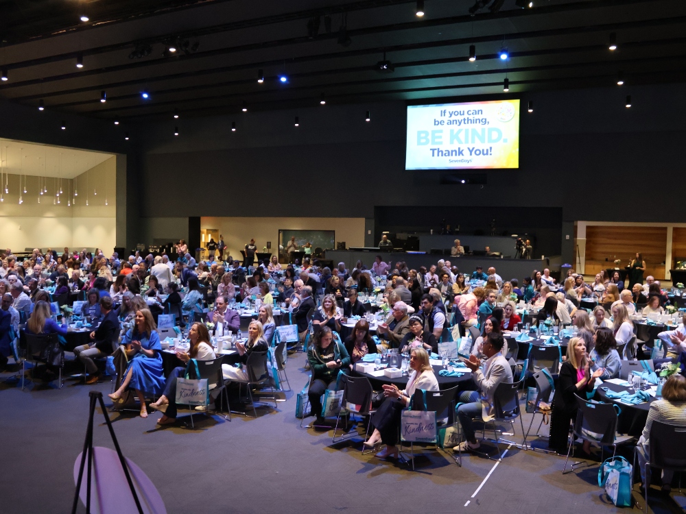 SevenDays, Breakfast 2026, full house